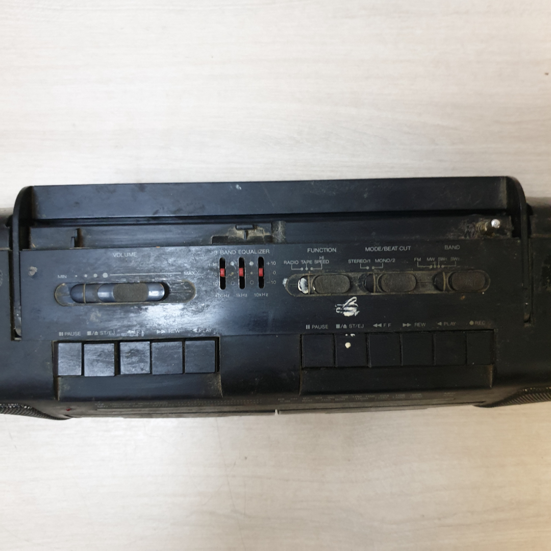 Магнитофон кассетный "DAEWOO ARW-240" из пластика, Корея. Картинка 18